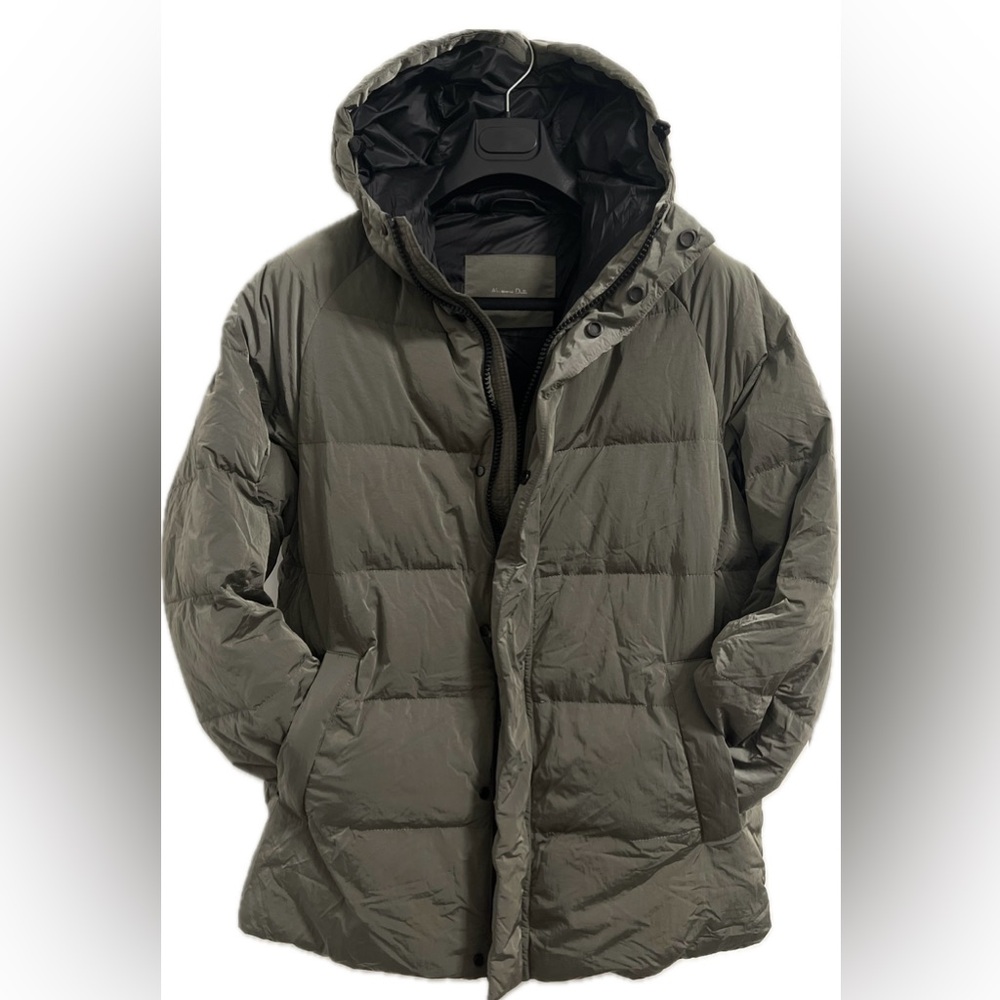 Massimo Dutti Puffer down jacket for men, new condition